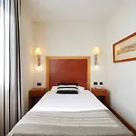 Exe Plaza Delicias Hotel 3*
