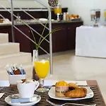 Hotel Exe Plaza Delicias 3*