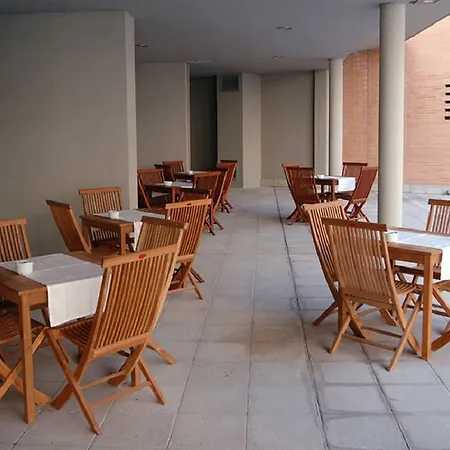 מלון Exe Plaza Delicias 3*