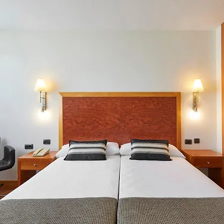 Exe Plaza Delicias Hotel