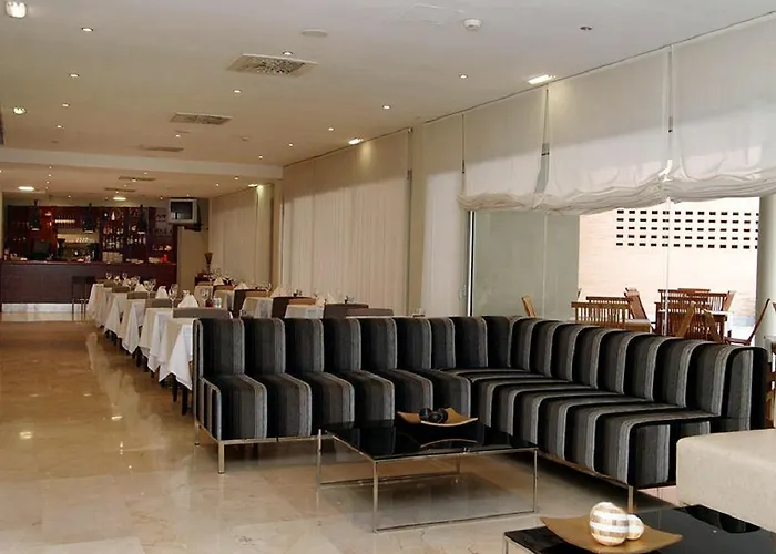 מלון Exe Plaza Delicias 3*