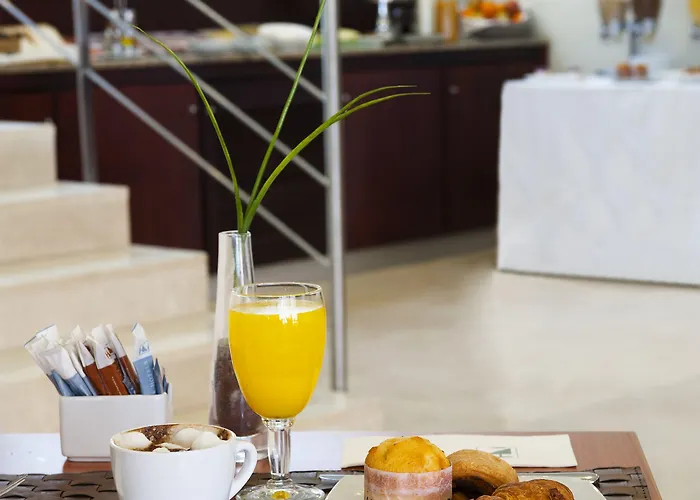 Hotell Exe Plaza Delicias 3*